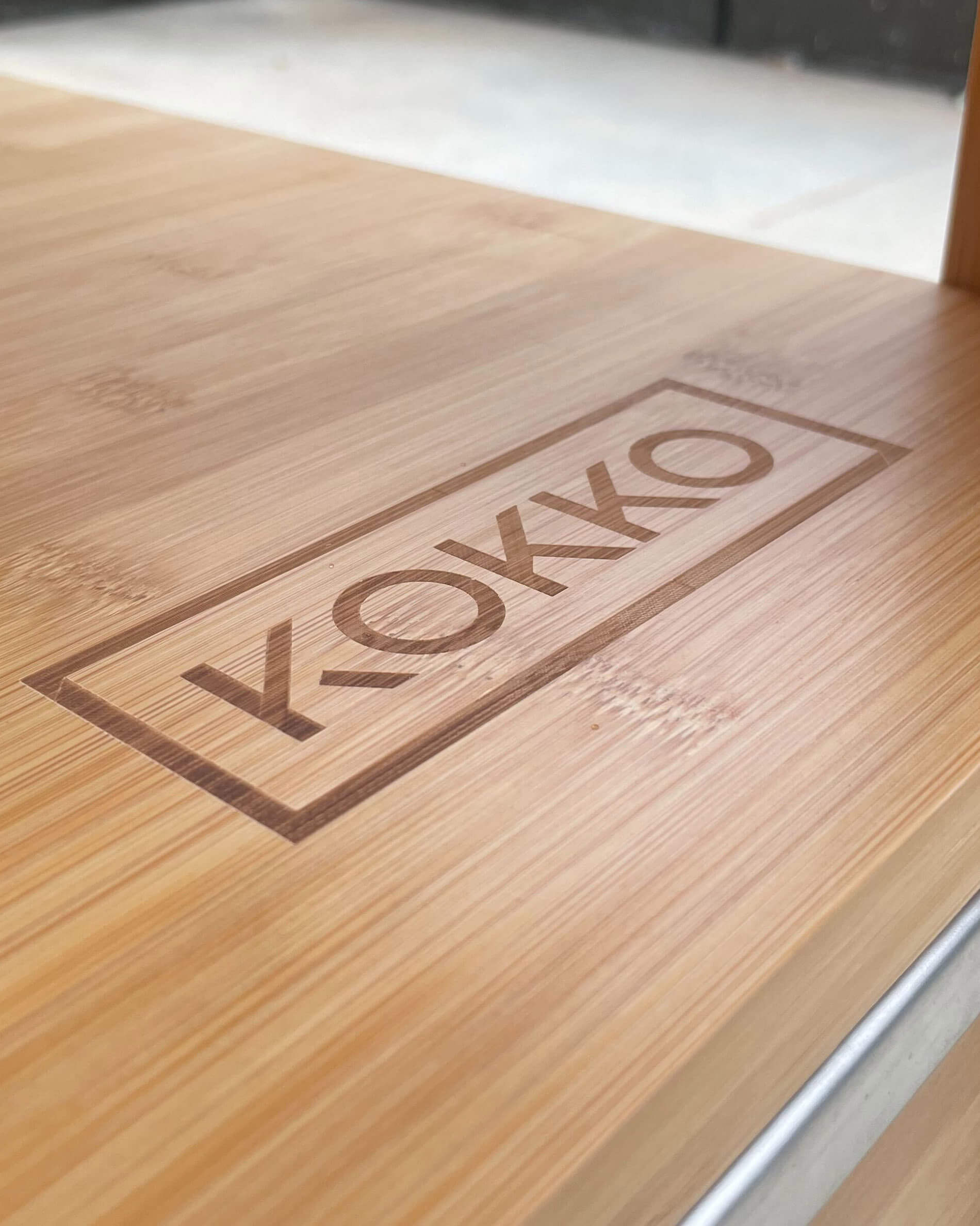 Houten trolley met laden