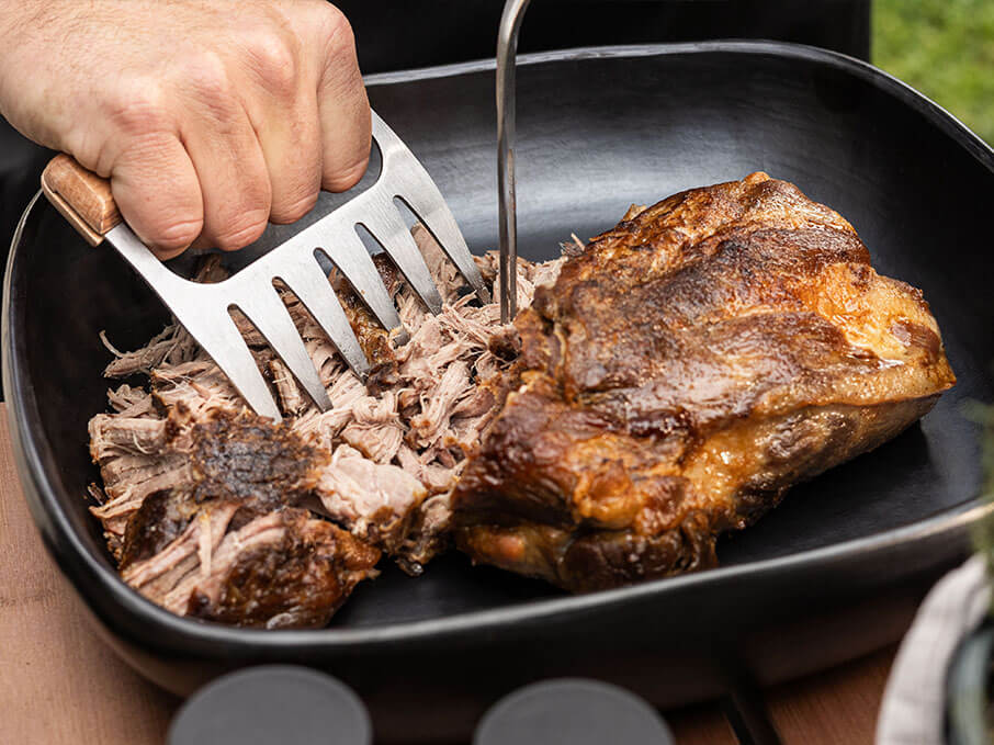 Porc fumé effiloché au kamado Kokko