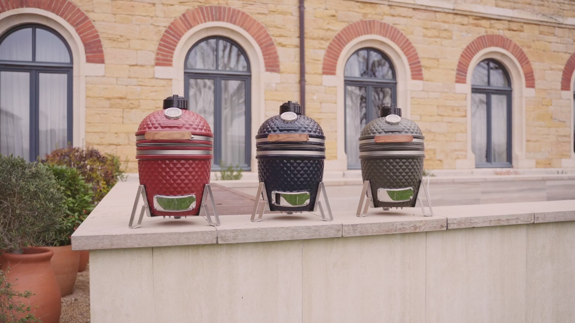 Charger la vidéo : Découvrez le kamado barbecue Kokko Nouvelle Edition