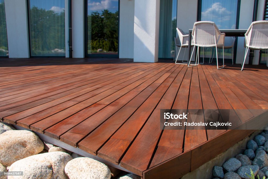 Quels produits choisir pour rénover et protéger ses bois d’extérieur