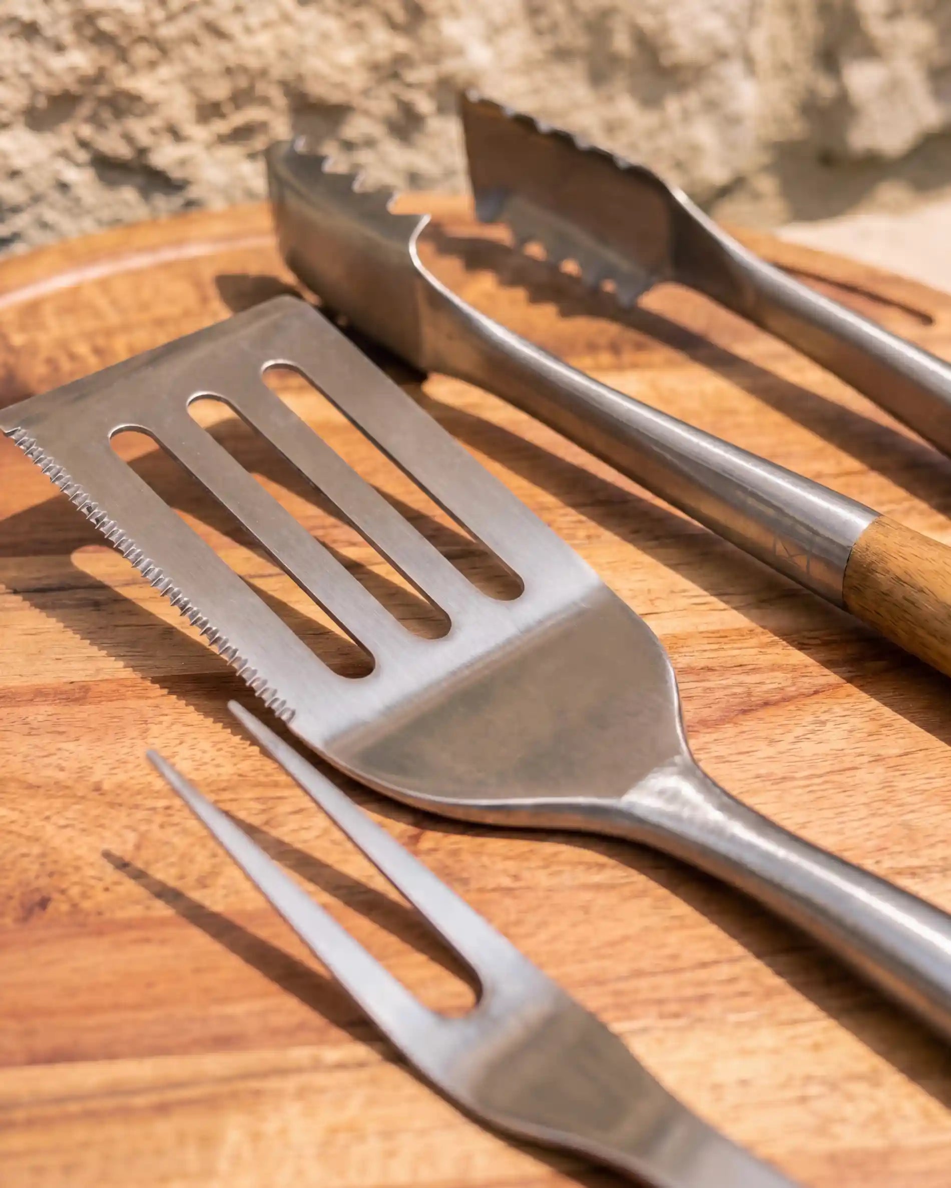 Lot de 4 ustensiles en inox et acacia