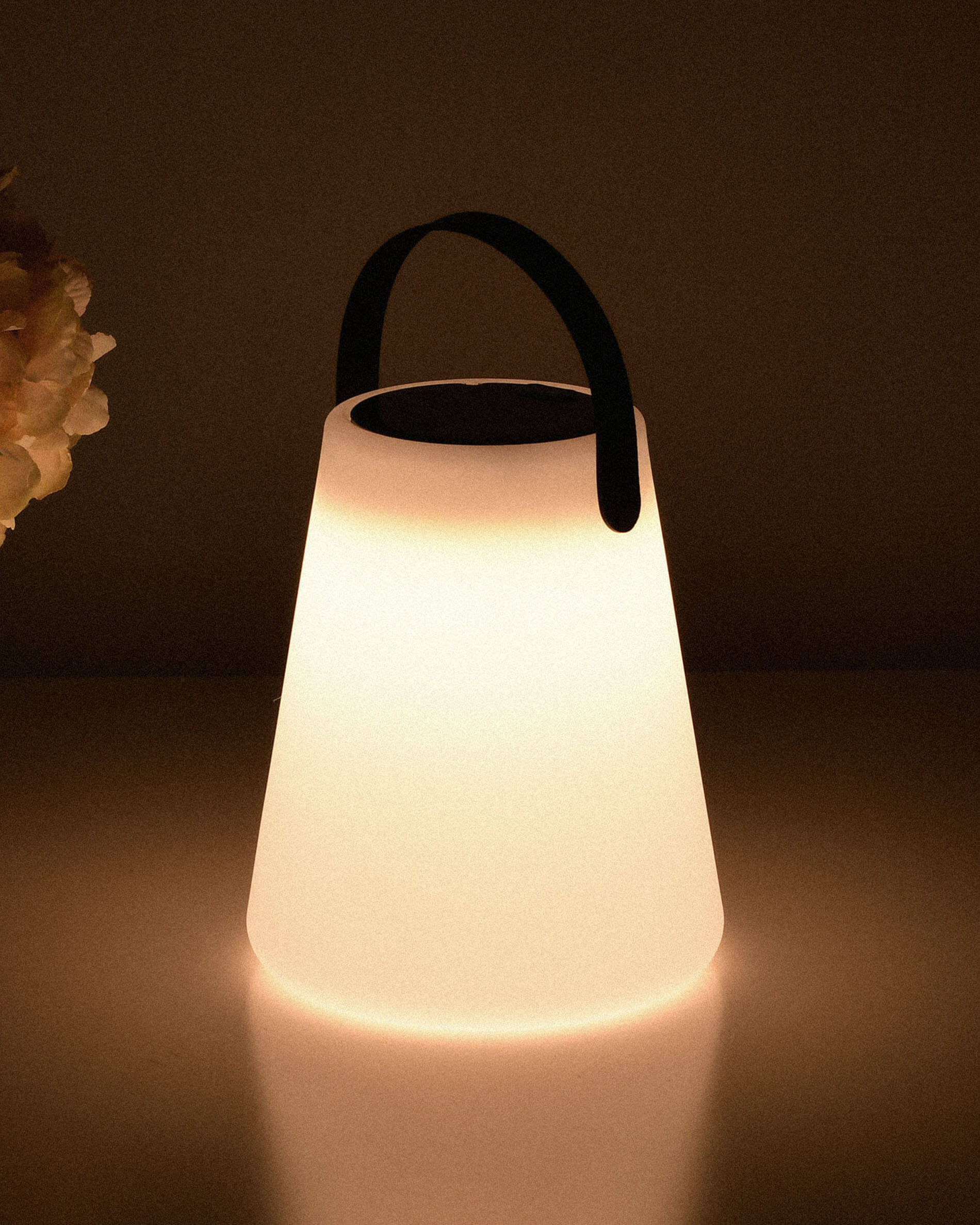 Lampe d’extérieur cône solaire