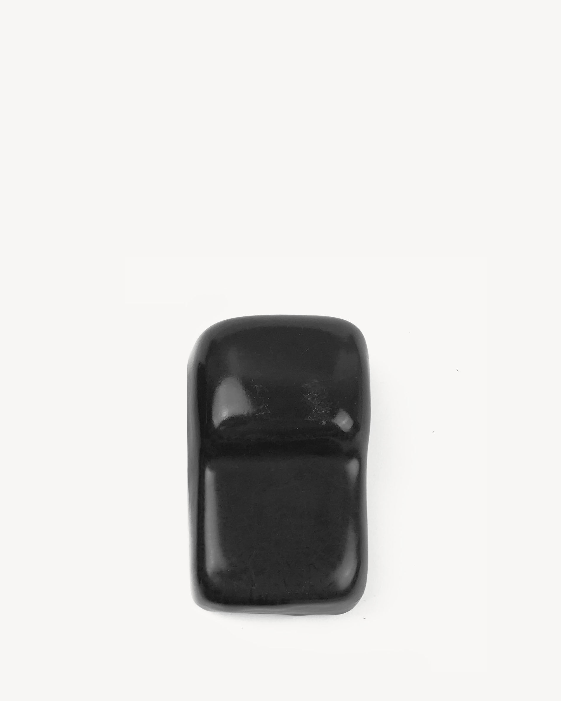 Pied en céramique noir