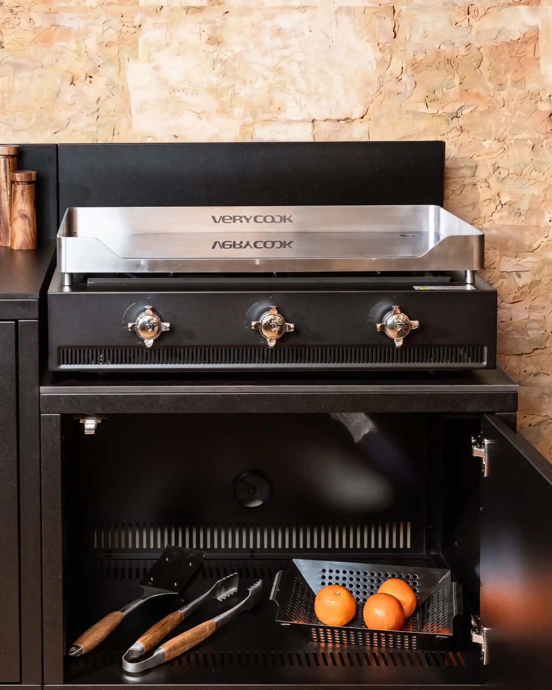 Module plancha Kokko Pilotis noir avec espace de rangement ouvert