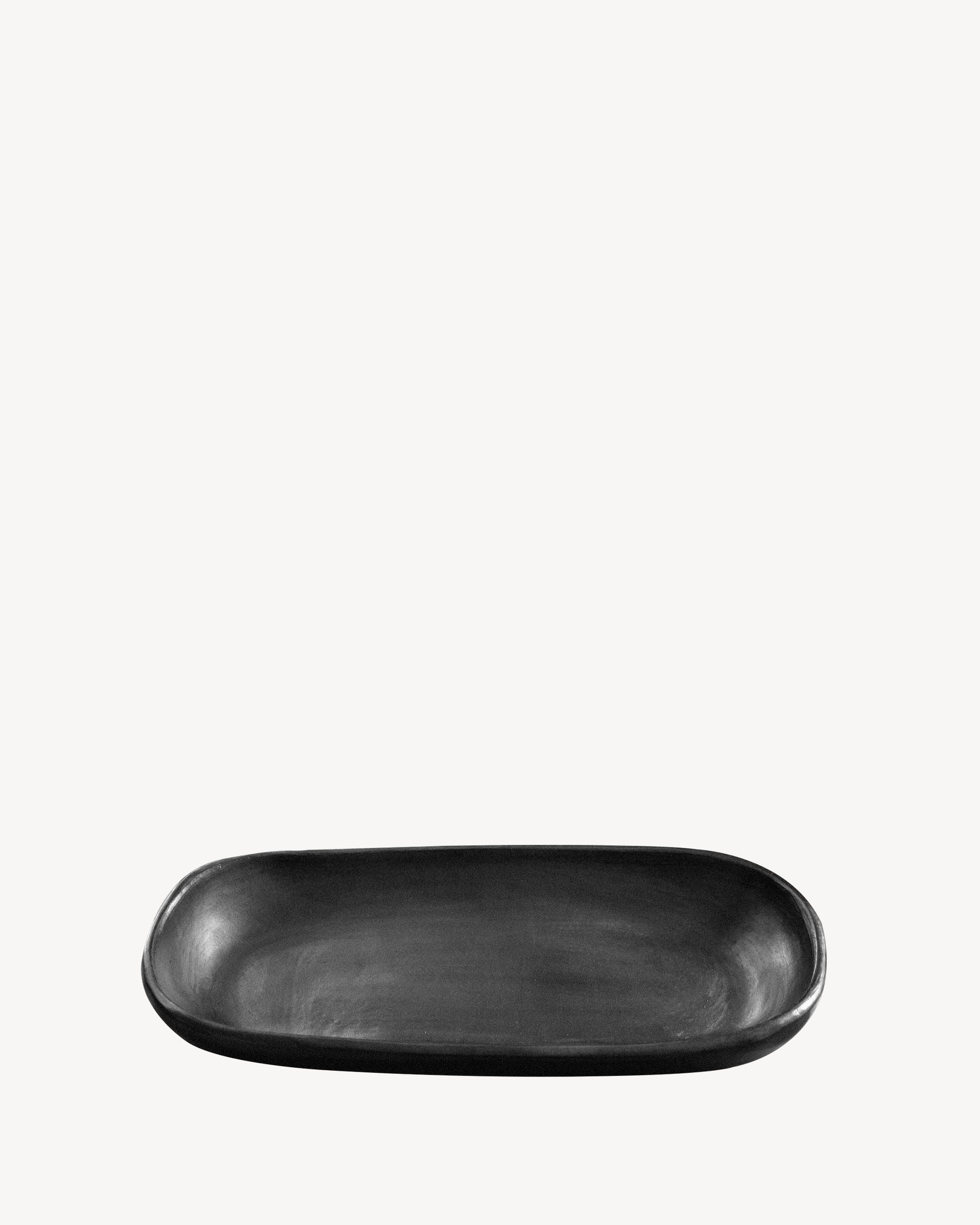 Plat à cake en argile noire Chamba