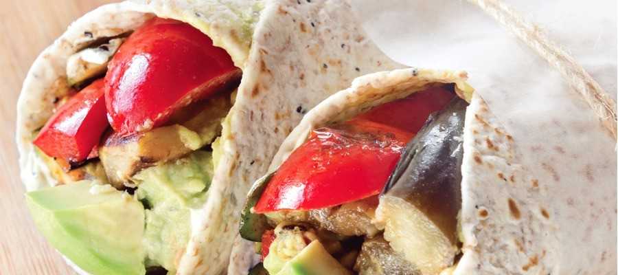Wrap de pollo y verduras al sol