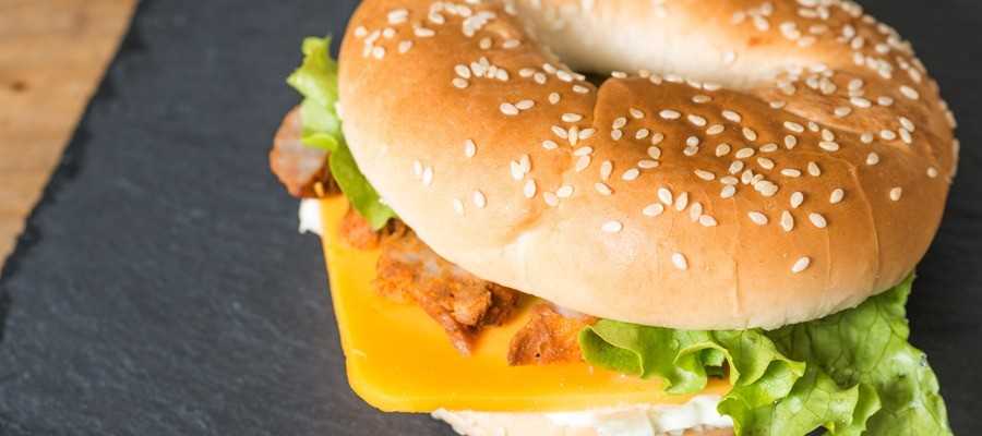 Bagel al pollo