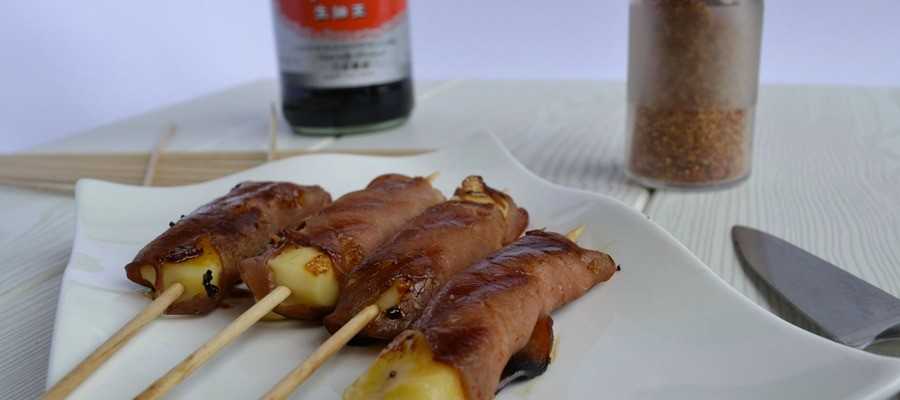 Yakitori bacon-emmental